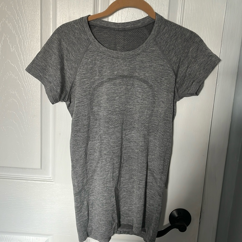 Lululemon Women’s Swiftly Tech Shirt